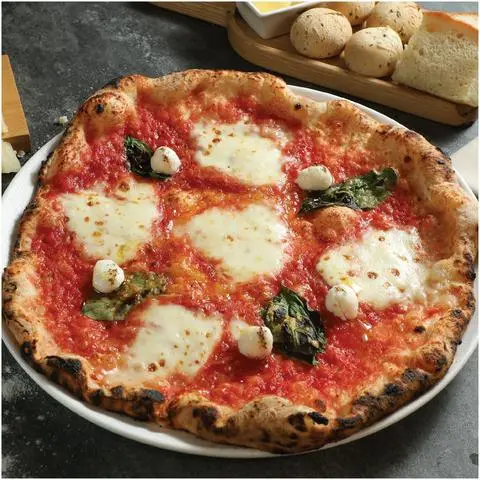 Hình ảnh Margherita pizza