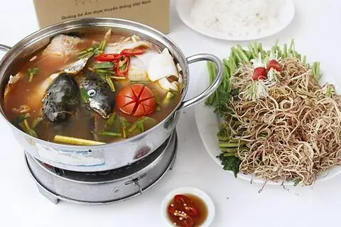 Hình ảnh Lẩu đầu cá hồi lớn