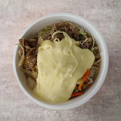 Hình ảnh Cơm bò hầm phô mai