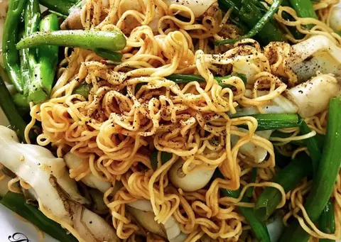 Hình ảnh Mì xào ốc móng tay
