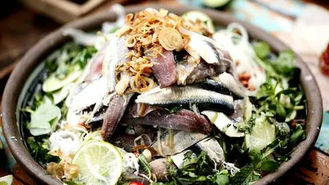 Hình ảnh Gỏi cá trích