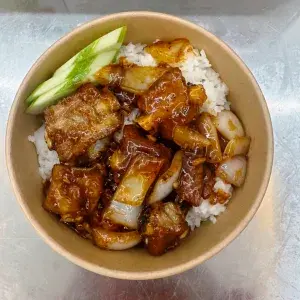 Hình ảnh Thố sườn non kho tiêu
