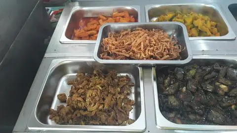 Hình ảnh Cơm chay xào thập cẩm