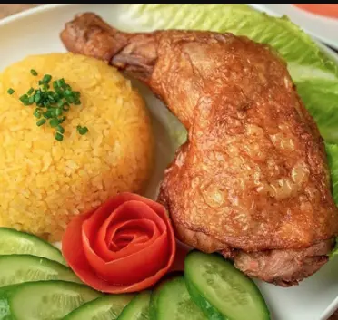 Hình ảnh Cơm gà chiên nước mắm