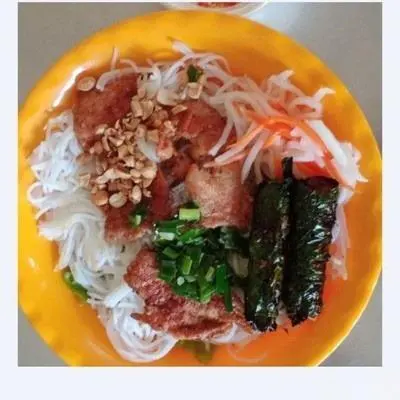 Hình ảnh Bún thịt nướng lá lốt