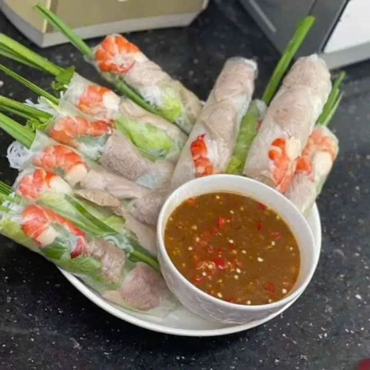 Hình ảnh 10 Gỏi cuốn tôm thịt mắm nêm