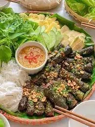 Hình ảnh Bò lá lốt - cuốn bánh tráng rau