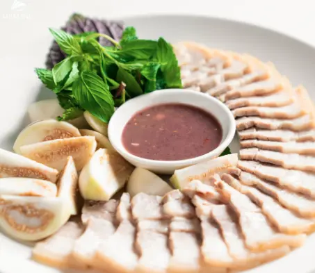 Hình ảnh Cơm thịt luộc cà pháo mắm tôm