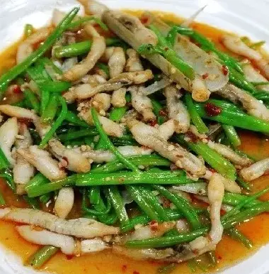 Hình ảnh Ốc móng tay xào rau muống