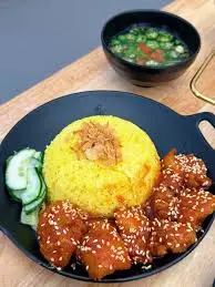 Hình ảnh Cơm gà xốt Hàn