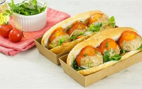 Hình ảnh Bánh mì xíu mại - chả cá - trứng