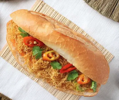Hình ảnh Bánh mì trứng - chà bông