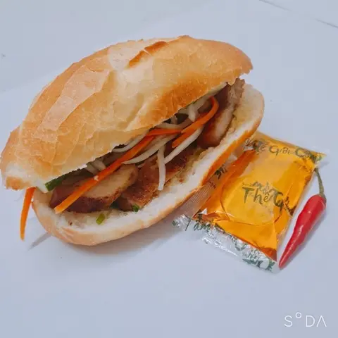 Hình ảnh Bánh mì thịt nướng