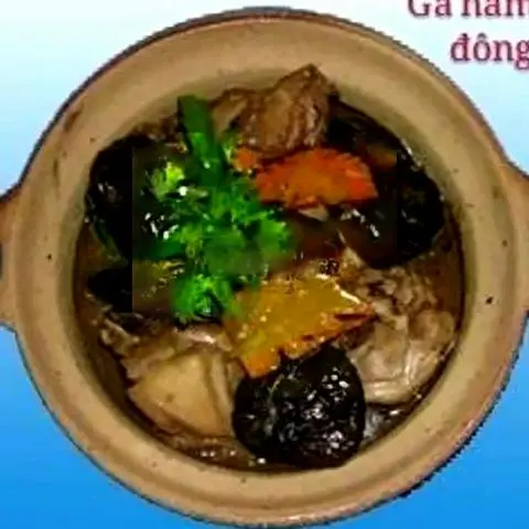 Hình ảnh Gà ác hầm thuốc Bắc