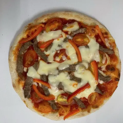 Hình ảnh Pizza bò ( Pizza tươi - không phải đế bánh đông lạnh) 
