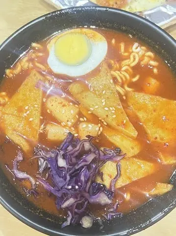 Hình ảnh Tokbokki chả cá phô mai