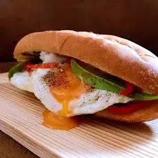 Hình ảnh Bánh mì trứng ốp la