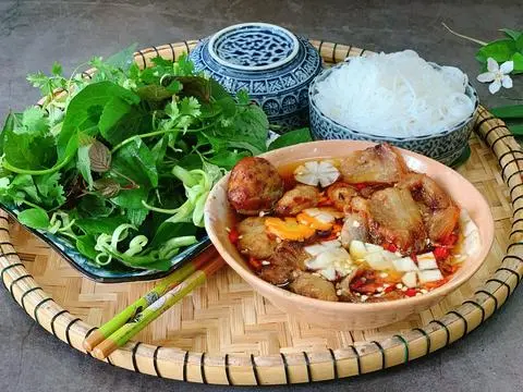 Hình ảnh Bún chả đặc biệt