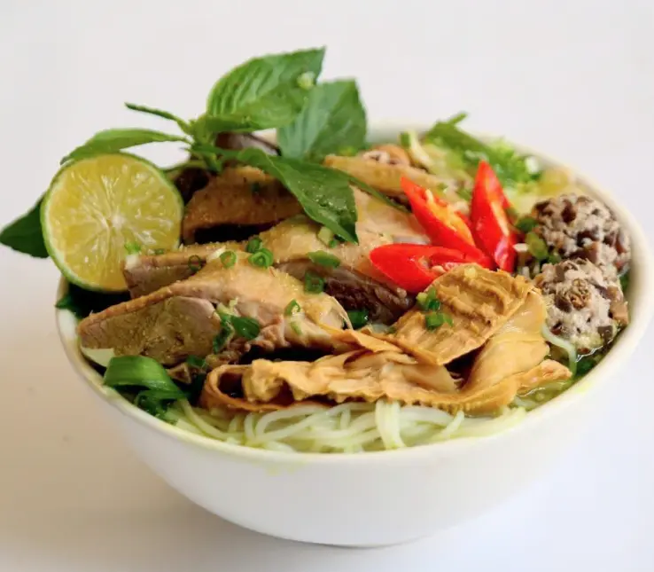 Hình ảnh Bún ngan thịt mọc nước ( Tô nhỏ )