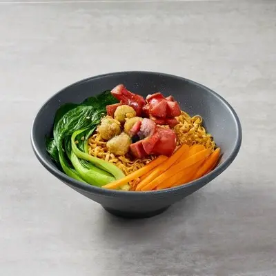 Hình ảnh Mì trộn xúc xích cá viên