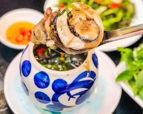 Hình ảnh Mắt cá ngừ đại dương hầm thuốc bắc