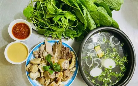Hình ảnh Lẩu bò thập cẩm 2 người ăn