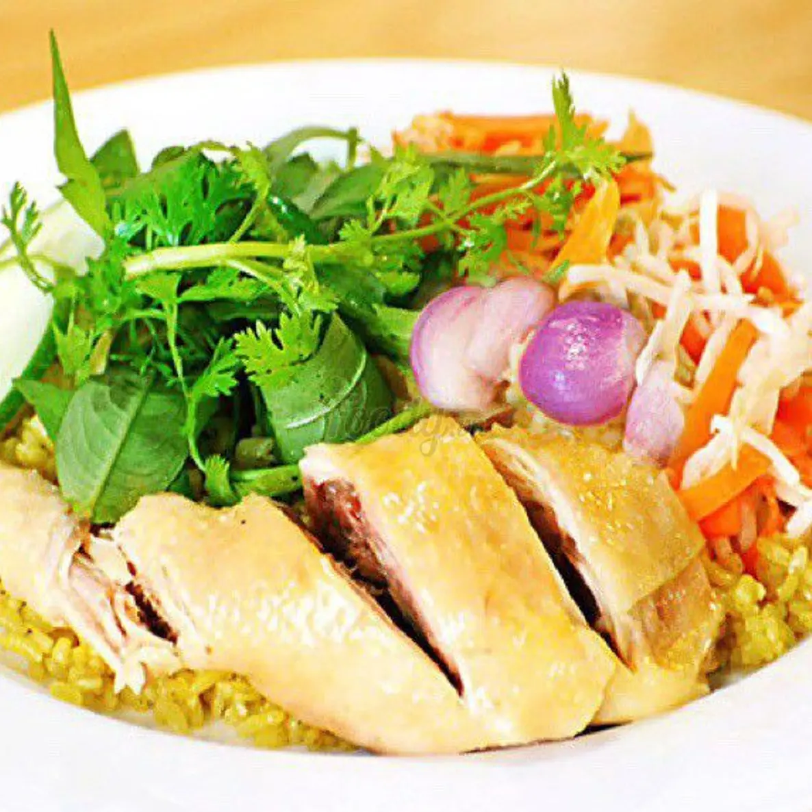 Hình ảnh Cơm gà chặt kèm gỏi