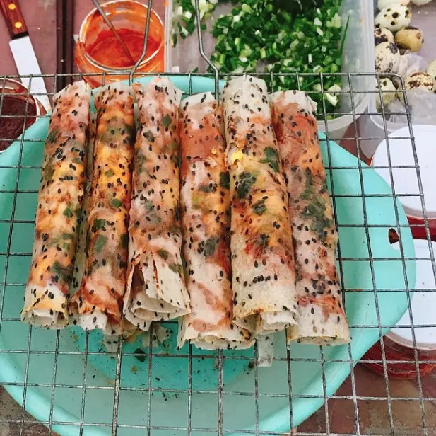 Hình ảnh Bánh tráng mắm ruốc - trứng chín