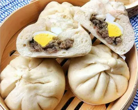 Hình ảnh Bánh bao trứng cút