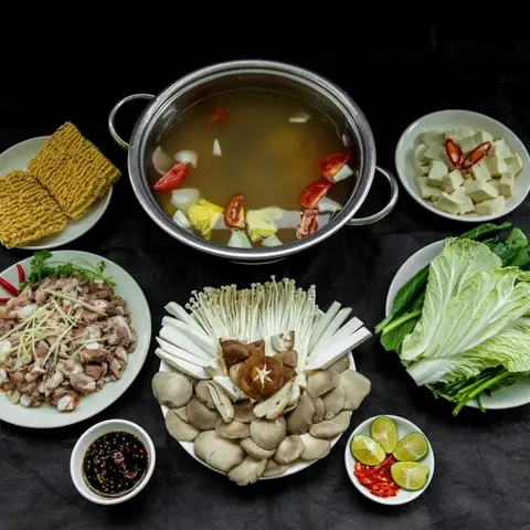 Hình ảnh Lẩu nấm sườn sụn