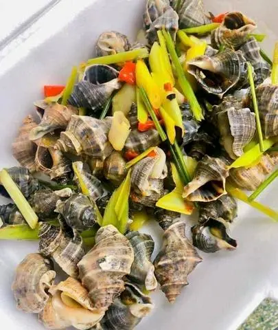 Hình ảnh Ốc gai đen nhỏ hấp sả