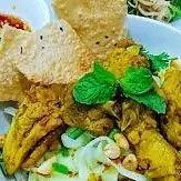 Hình ảnh Mì quảng gà nhiều mì
