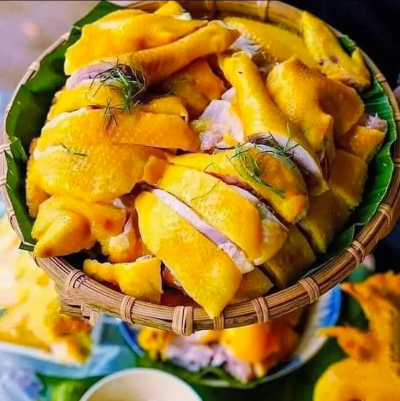 Hình ảnh GÀ Ủ MUỐI HOA TIÊU NGUYÊN CON- (Bỏ Đầu, Cổ, Chân) CHẶT SẴN TẶNG 1 PEPSI