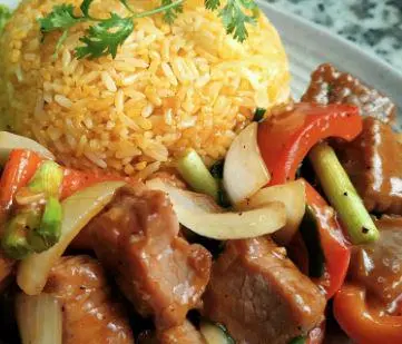 Hình ảnh Cơm bò xào thập cẩm