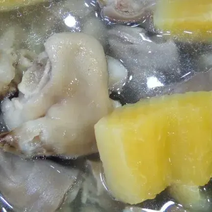 Hình ảnh Canh đu đủ hầm giò heo