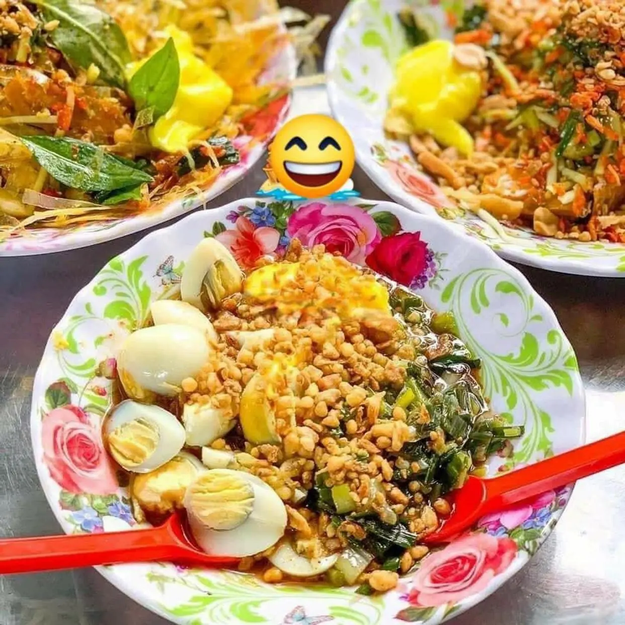 Hình ảnh BÁNH TRÁNG CHẤM SỐT BÒ 10 TRỨNG (MỚI)
