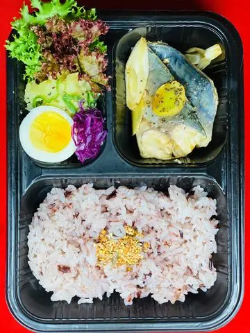 Hình ảnh Cơm cá saba Nauy hấp nước tương