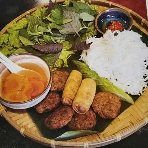 Hình ảnh Bún chả Mantra chay
