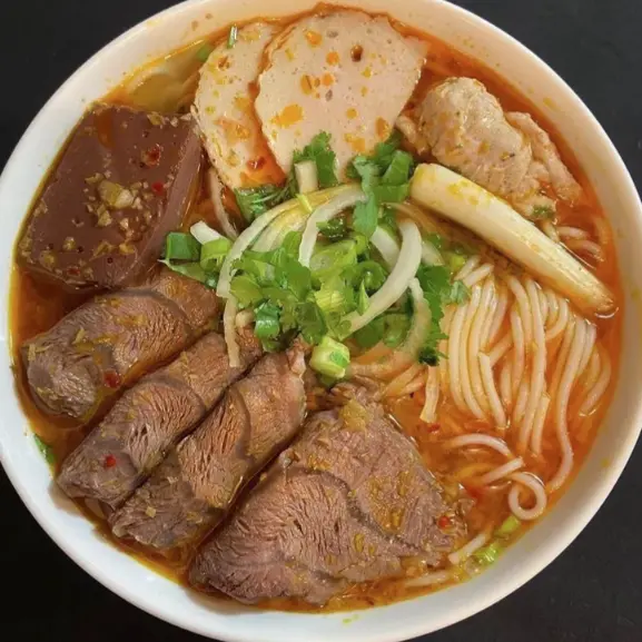 Hình ảnh Bún bò nạm