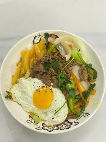 Hình ảnh Nui Xào Bò Trứng