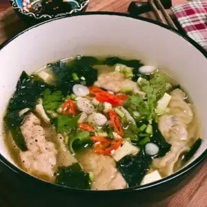 Hình ảnh Soup mandu rong biển