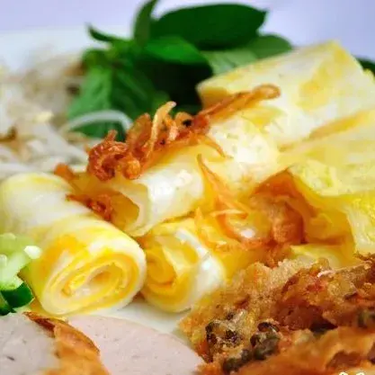 Hình ảnh Bánh ướt trứng đặc biệt full topping