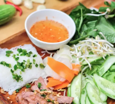 Hình ảnh Nem nướng bánh hỏi 3 người