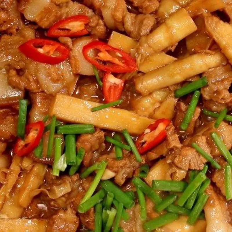 Hình ảnh Cơm thịt kho măng