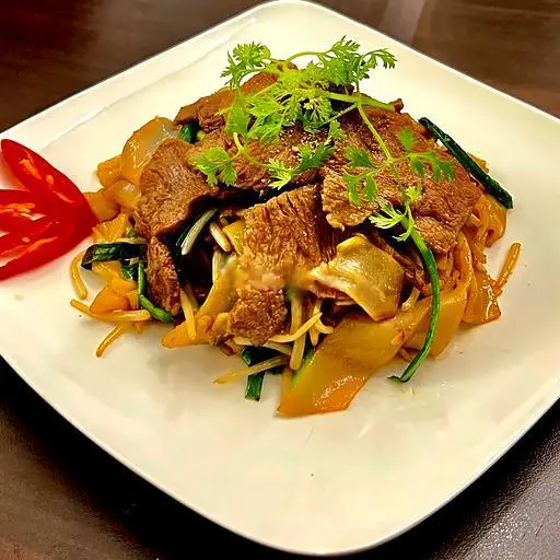 Hình ảnh Hủ tíu xào bò khô