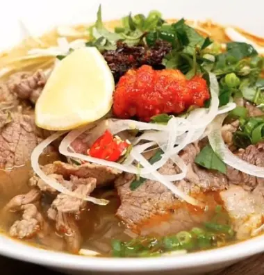 Hình ảnh Bún bò tái