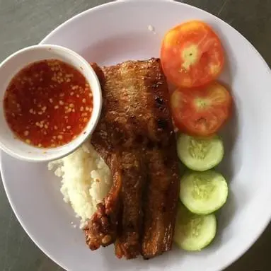 Hình ảnh Cơm ba rọi nướng ngủ vị