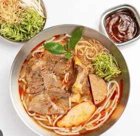 Hình ảnh Bún bò Huế nạm chả