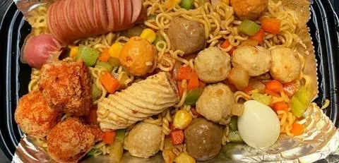 Hình ảnh Mì trộn viên chiên FULL TOPPING