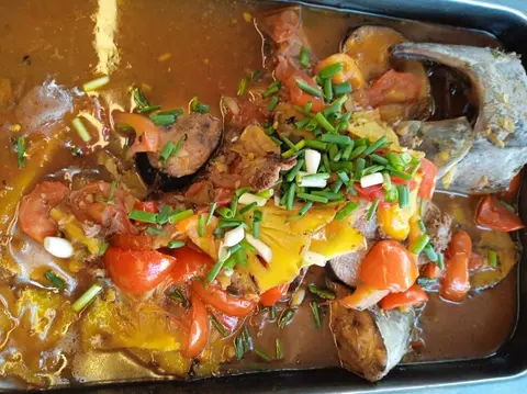 Hình ảnh Cơm cá biển kho cà
